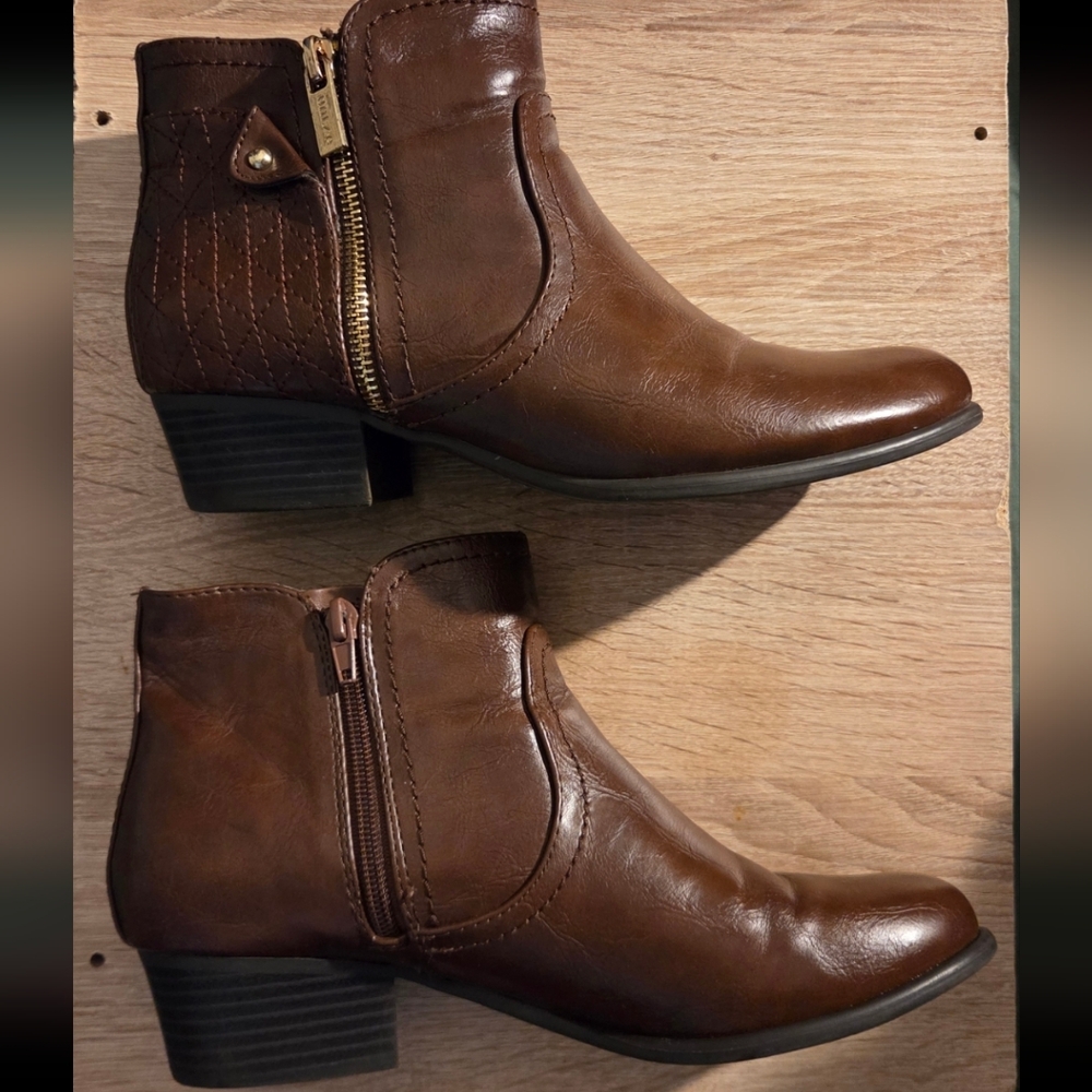 Unisa Brown Ankle Boots